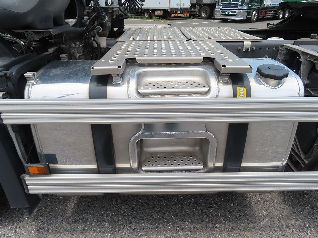 ボルボ FH トラクター 2KG-4K2TEA1(2WD)の写真28