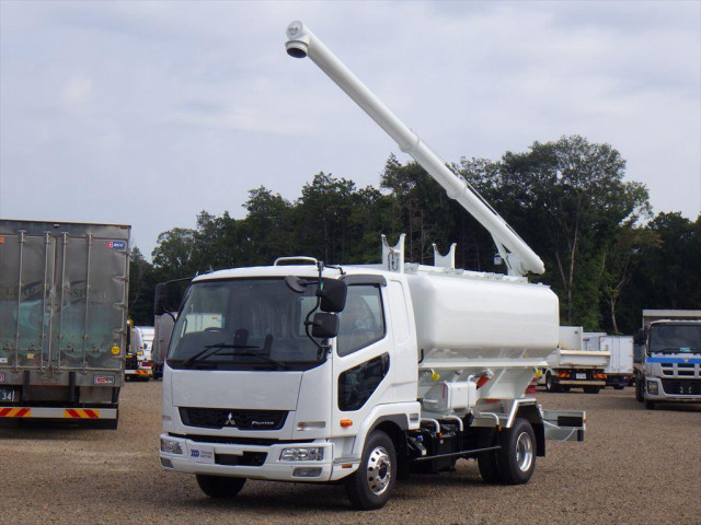 三菱 ファイター 2KG-FK62F 2WD