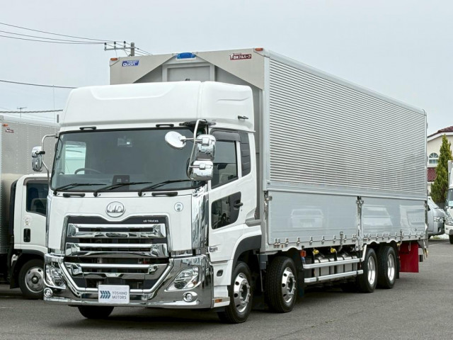 ＵＤ クオン 2RG-CG5FA 8x4