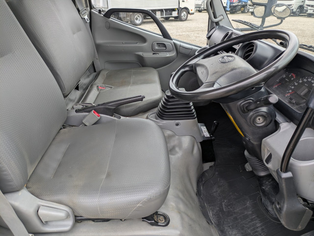 日野 デュトロ TKG-XZU620T(2WD)の写真9