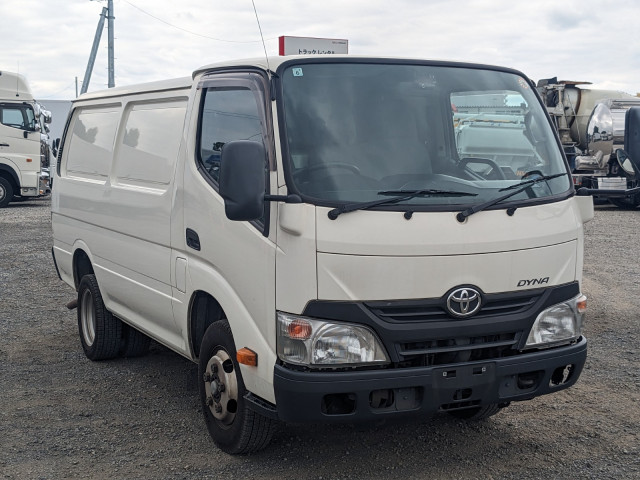 トヨタ ダイナ TKG-XZC605Vの写真2