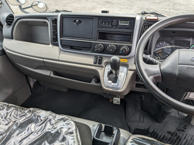 三菱 キャンター TPG-FEA50(2WD)の写真11