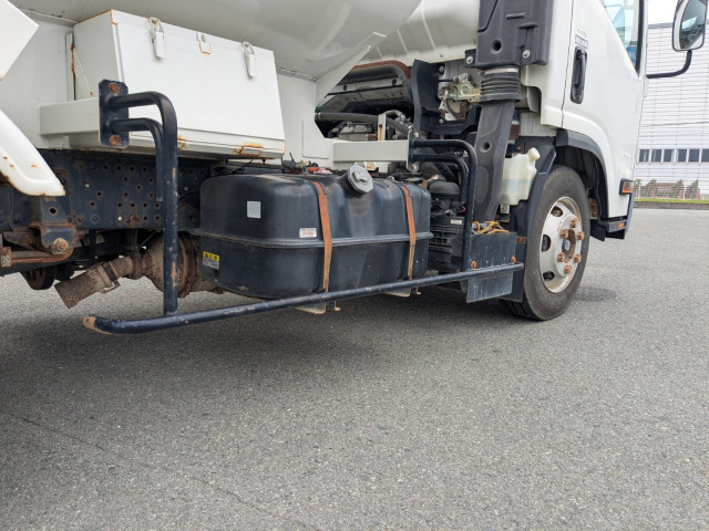 いすゞ エルフ TPG-NPR85N(2WD)の写真17