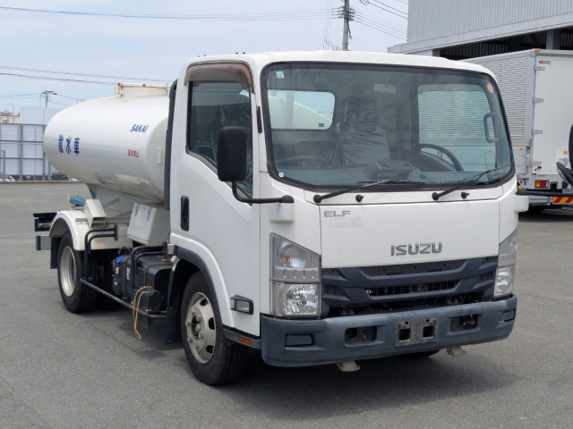 いすゞ エルフ 2PG-NPR88N(2WD)の写真2