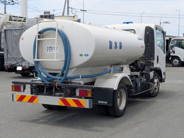いすゞ エルフ 2PG-NPR88N(2WD)の写真4