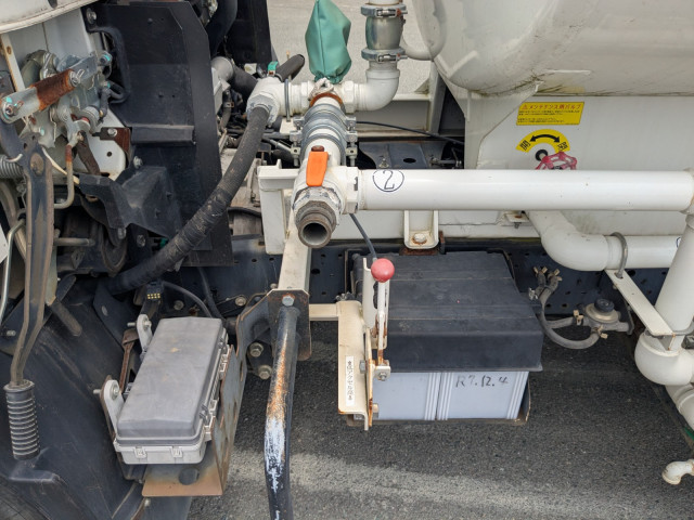 いすゞ エルフ 2PG-NPR88N(2WD)の写真27