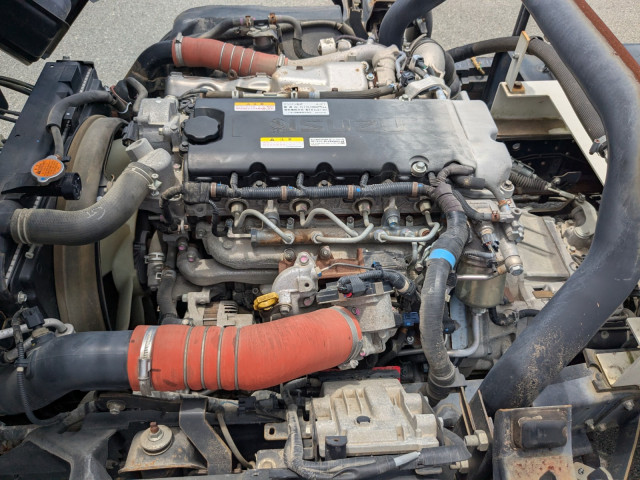いすゞ エルフ 2PG-NPR88N(2WD)の写真30