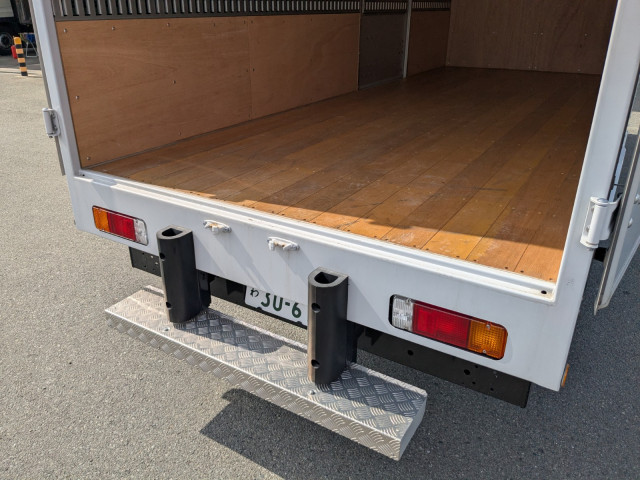 日野 デュトロ 2KG-XZU655M(2WD)の写真22