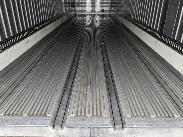 日野 プロフィア 2DG-FS1EHG(6x2)の写真11