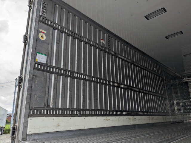 日野 プロフィア 2DG-FS1EHG(6x2)の写真19