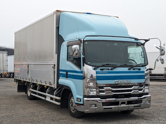 いすゞ フォワード 2RG-FRR90T2(2WD)の写真2