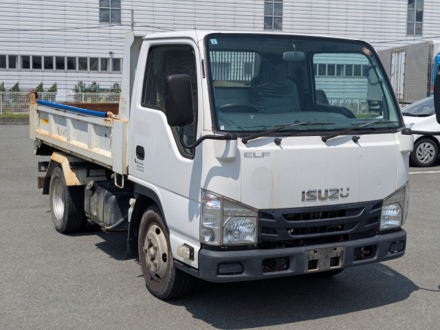 いすゞ エルフ TPG-NKR85AN(2WD)の写真2