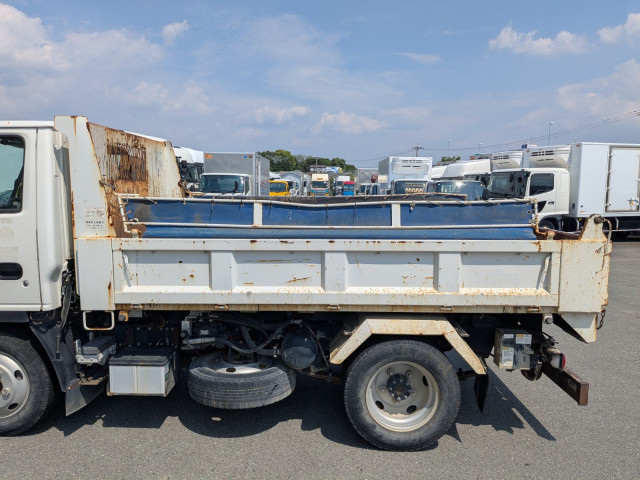 いすゞ エルフ TPG-NKR85AN(2WD)の写真14