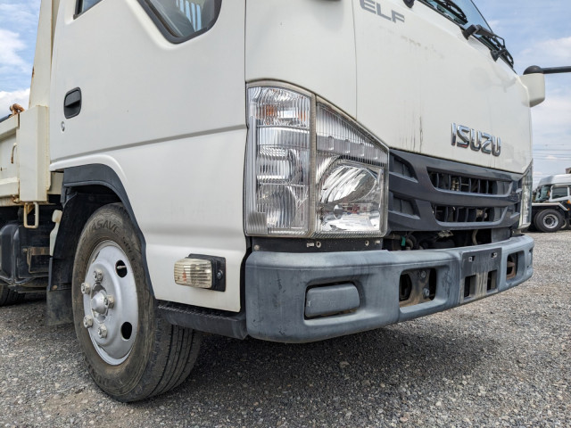 いすゞ エルフ TPG-NKR85AD(2WD)の写真47