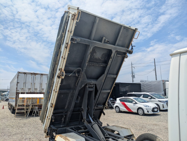 いすゞ エルフ TPG-NKR85AN(2WD)の写真13