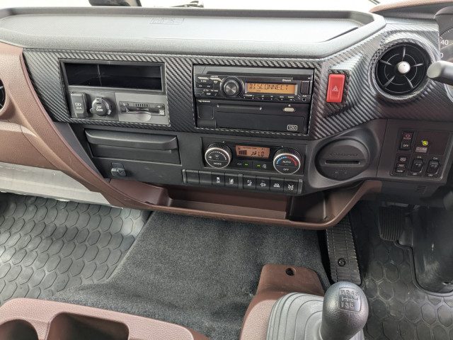 日野 レンジャー 2KG-FE2ACA(2WD)の写真10