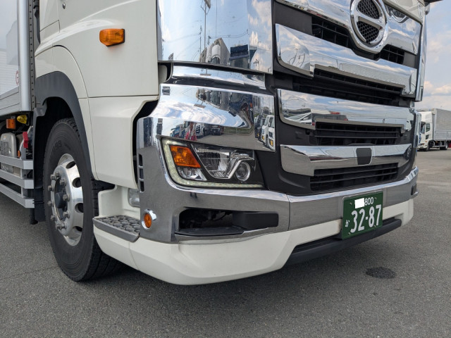 日野 プロフィア 2DG-FR1AHC(6x2)の写真13