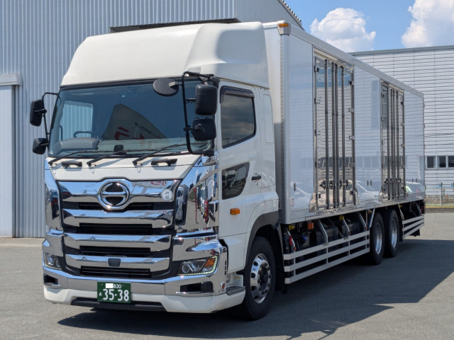日野 プロフィア 2DG-FR1AHG(6x2)の写真1