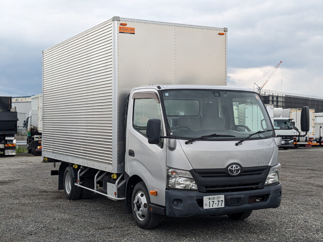 トヨタ ダイナ TKG-XZU712(2WD)の写真2