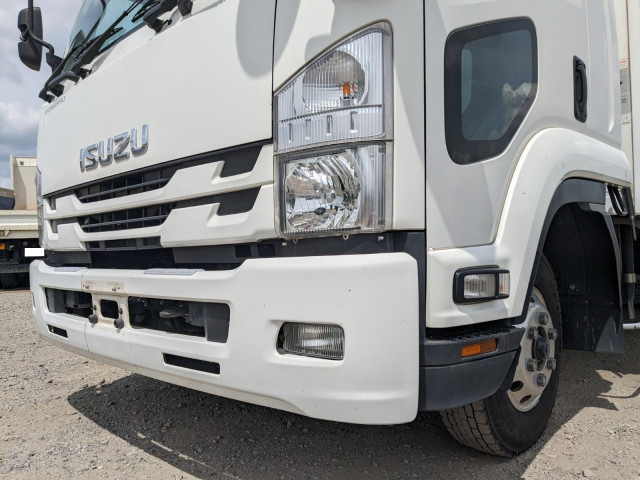 いすゞ フォワード TKG-FRR90S2(2WD)の写真14