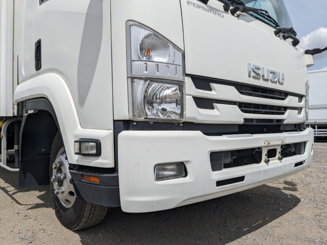 いすゞ フォワード TKG-FRR90S2(2WD)の写真15