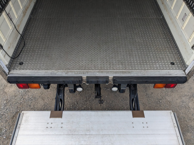 いすゞ フォワード TKG-FRR90S2(2WD)の写真17