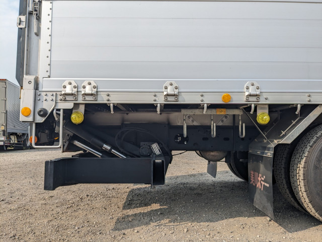 いすゞ フォワード TKG-FRR90T2(2WD)の写真33