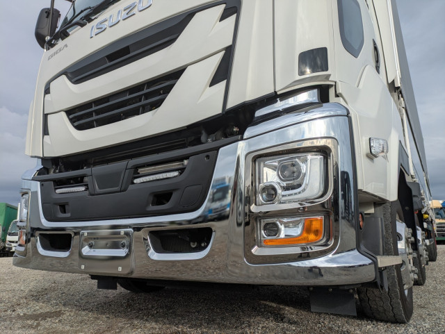 いすゞ ギガ 2PG-CYJ77D(8x4)の写真4