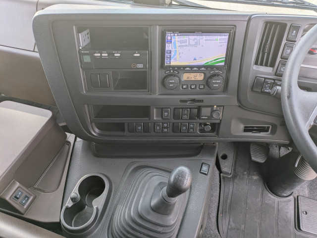 いすゞ ギガ 2PG-CYJ77D(8x4)の写真24