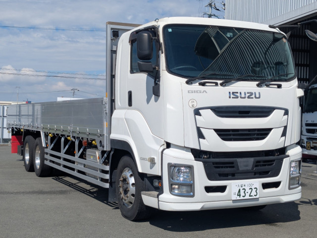 いすゞ ギガ QKG-CYL77B(6x2)の写真2