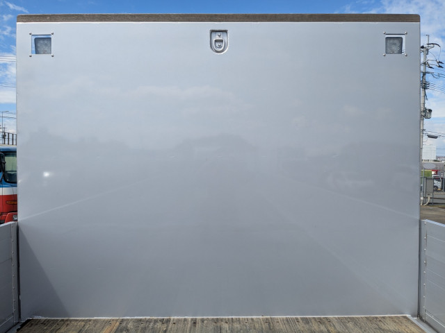 いすゞ ギガ QKG-CYL77B(6x2)の写真15