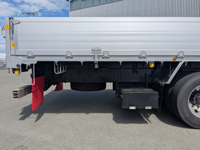 いすゞ ギガ QKG-CYL77B(6x2)の写真29