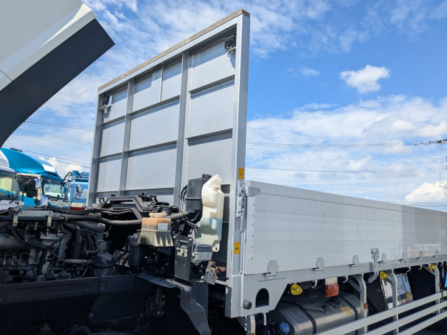 いすゞ ギガ QKG-CYL77B(6x2)の写真34