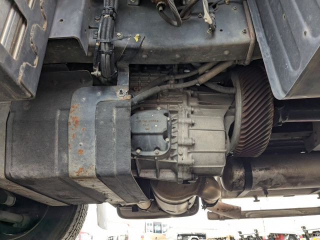 UD クオン QPG-CD5ZA(6x2)の写真32