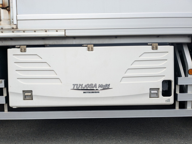 いすゞ ギガ QPG-CYL77B(6x2)の写真34