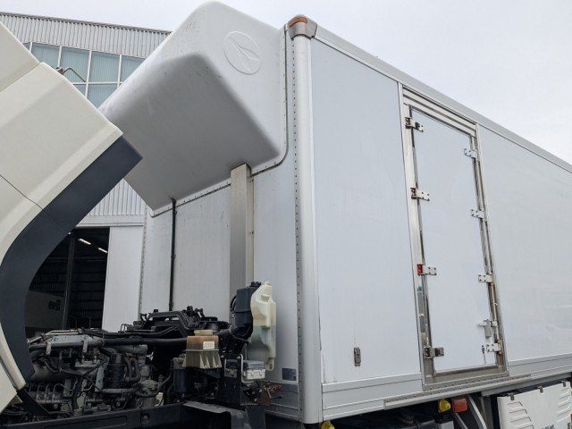 いすゞ ギガ QPG-CYL77B(6x2)の写真45