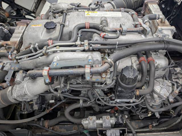 いすゞ ギガ QPG-CYL77B(6x2)の写真46