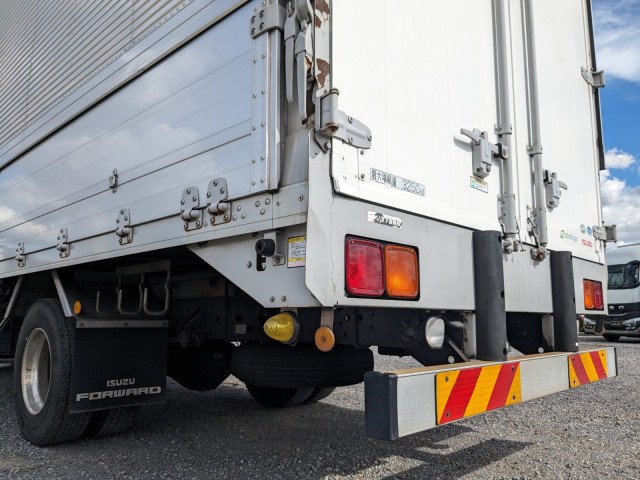 いすゞ フォワード TKG-FRR90S2(2WD)の写真7