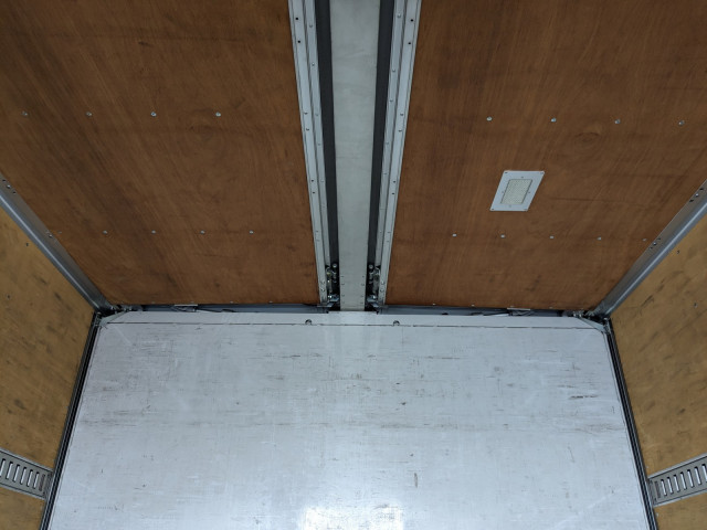 いすゞ フォワード TKG-FRR90S2(2WD)の写真14
