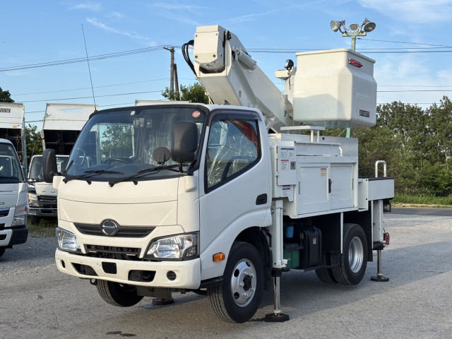 日野 デュトロ TKG-XZU675M 4WD