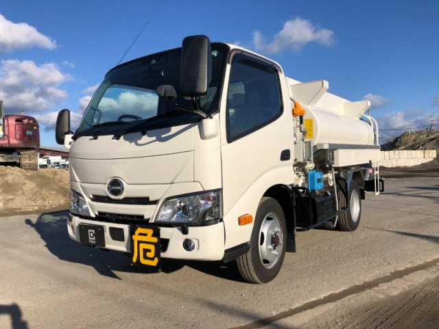 日野 デュトロ 2DG-XZU675M 4WD