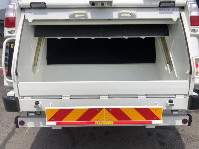 日野 デュトロ 2KG-XZU710M(2WD)の写真8