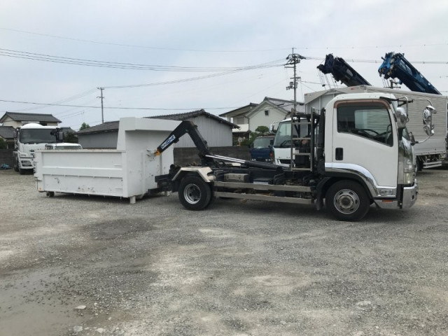 いすゞ フォワード TKG-FRR90S2(2WD)の写真6