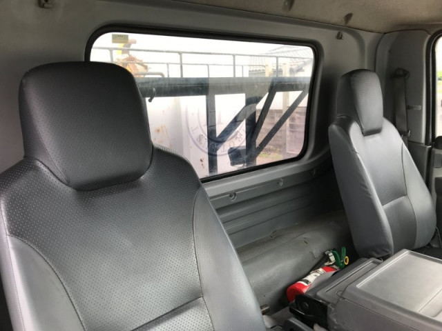 いすゞ フォワード TKG-FRR90S2(2WD)の写真7