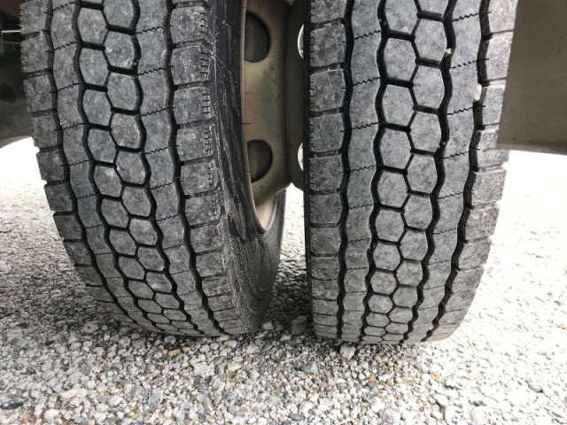いすゞ フォワード TKG-FRR90S2(2WD)の写真19