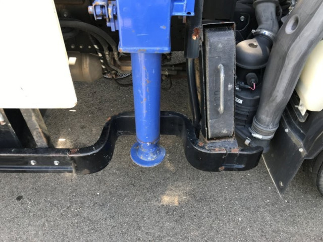 いすゞ エルフ 2RG-NPR88YN(2WD)の写真36