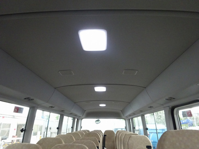トヨタ コースター 2WG-GDB110(2WD)の写真17