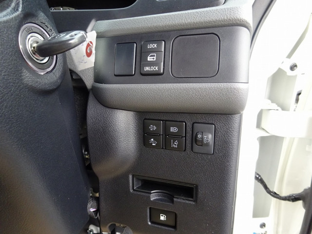 トヨタ コースター 2WG-GDB110(2WD)の写真38