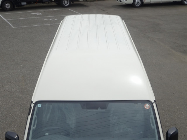 トヨタ ハイエースコミューター 3DF-GDH223Bの写真44