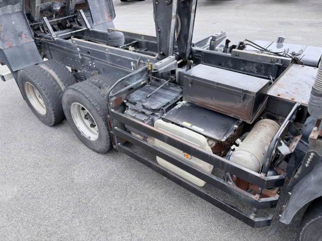いすゞ ギガ QKG-CXZ77AT(6x4)の写真22